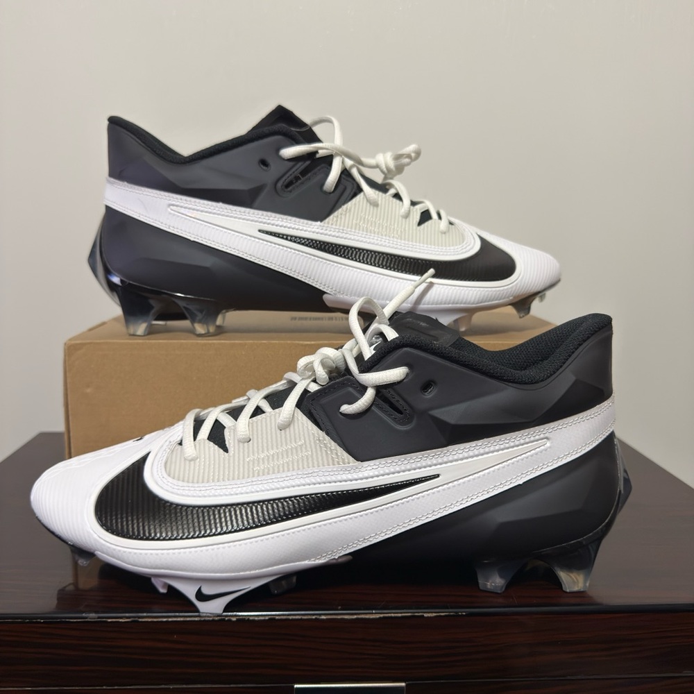 Men Size 13 Nike Vapor Edge Elite 360 2 Football Cleats White/Black FD5713-004